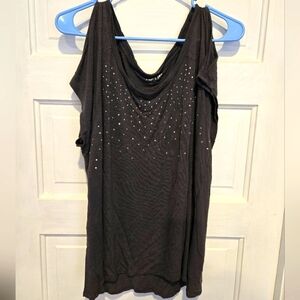 APT.9 xl cold shoulder top